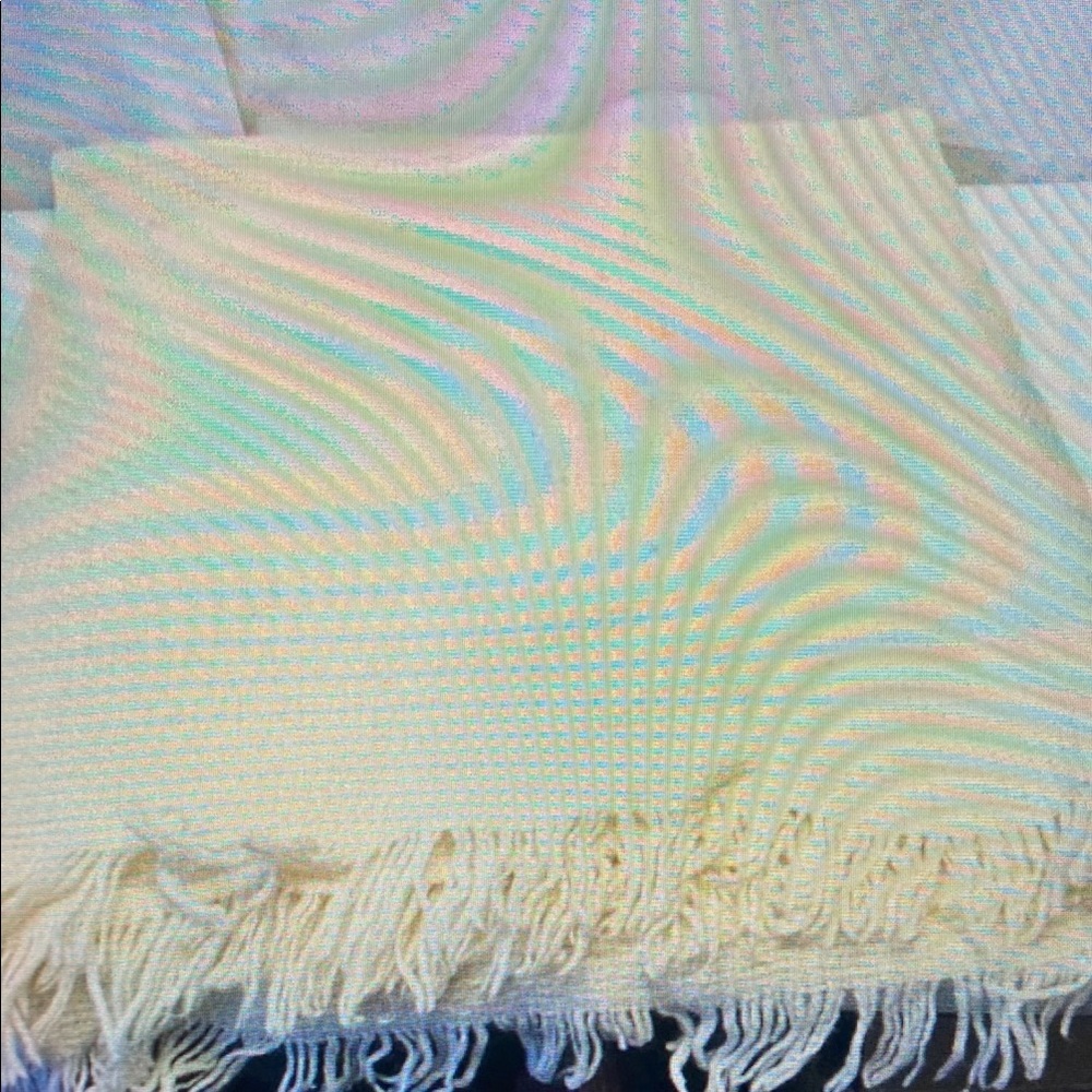 Cozy Ivory Fringe Throw Blanket